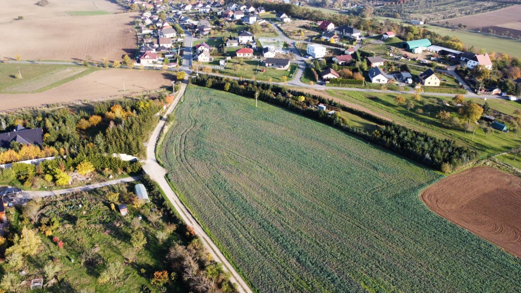 Prodej pozemku 4.059 m², Tmaň, Středočeský kraj Prodej pozemku 4.059 m², Tmaň, Středočeský kraj