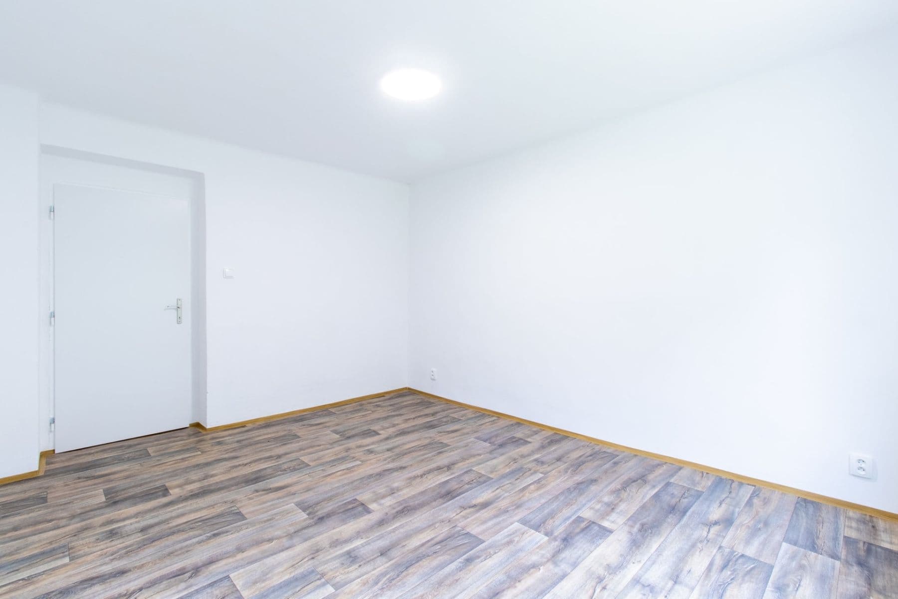 Pronájem bytu 2+1 81 m², Květnová, Odolena Voda, Středočeský kraj Pronájem bytu 2+1 81 m², Květnová, Odolena Voda, Středočeský kraj