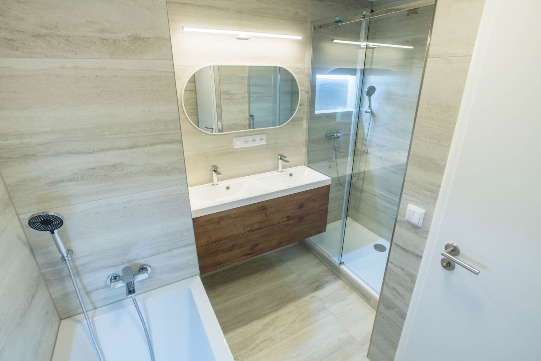 Prodej bytu 3+kk 85 m², Doležalova, Praha, Praha Prodej bytu 3+kk 85 m², Doležalova, Praha, Praha