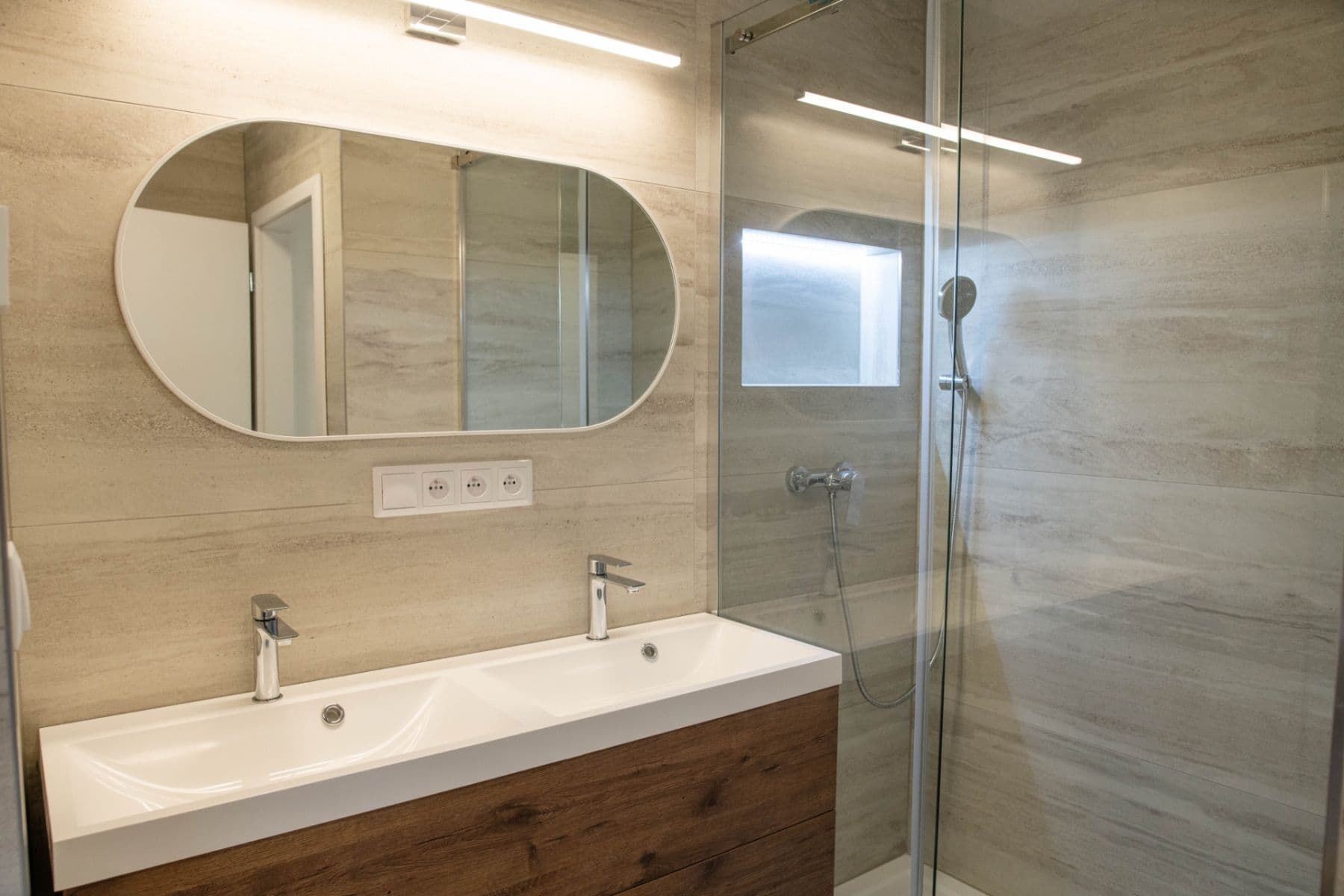 Prodej bytu 3+kk 85 m², Doležalova, Praha, Praha Prodej bytu 3+kk 85 m², Doležalova, Praha, Praha