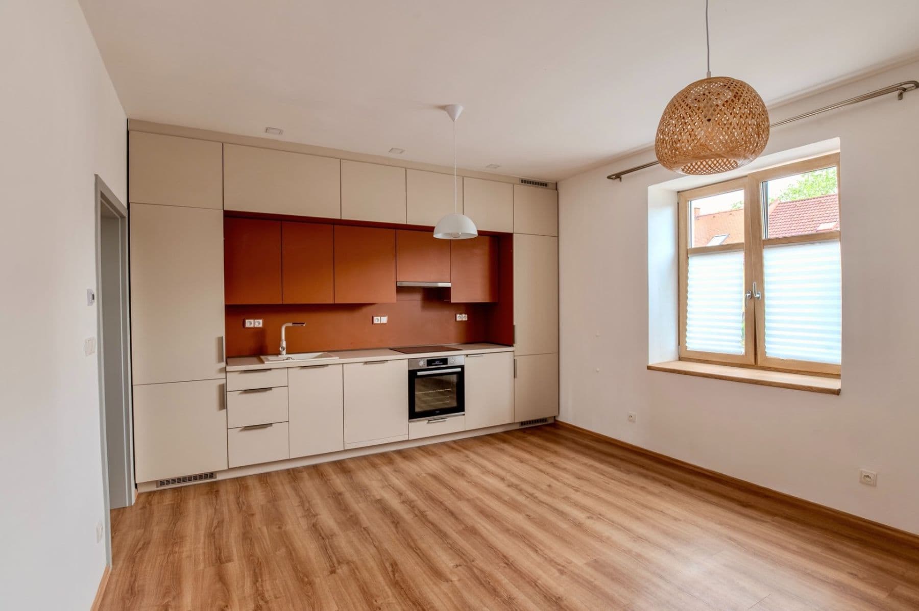 Pronájem bytu 1+kk 29 m², Dašická, Pardubice, Pardubický kraj Pronájem bytu 1+kk 29 m², Dašická, Pardubice, Pardubický kraj
