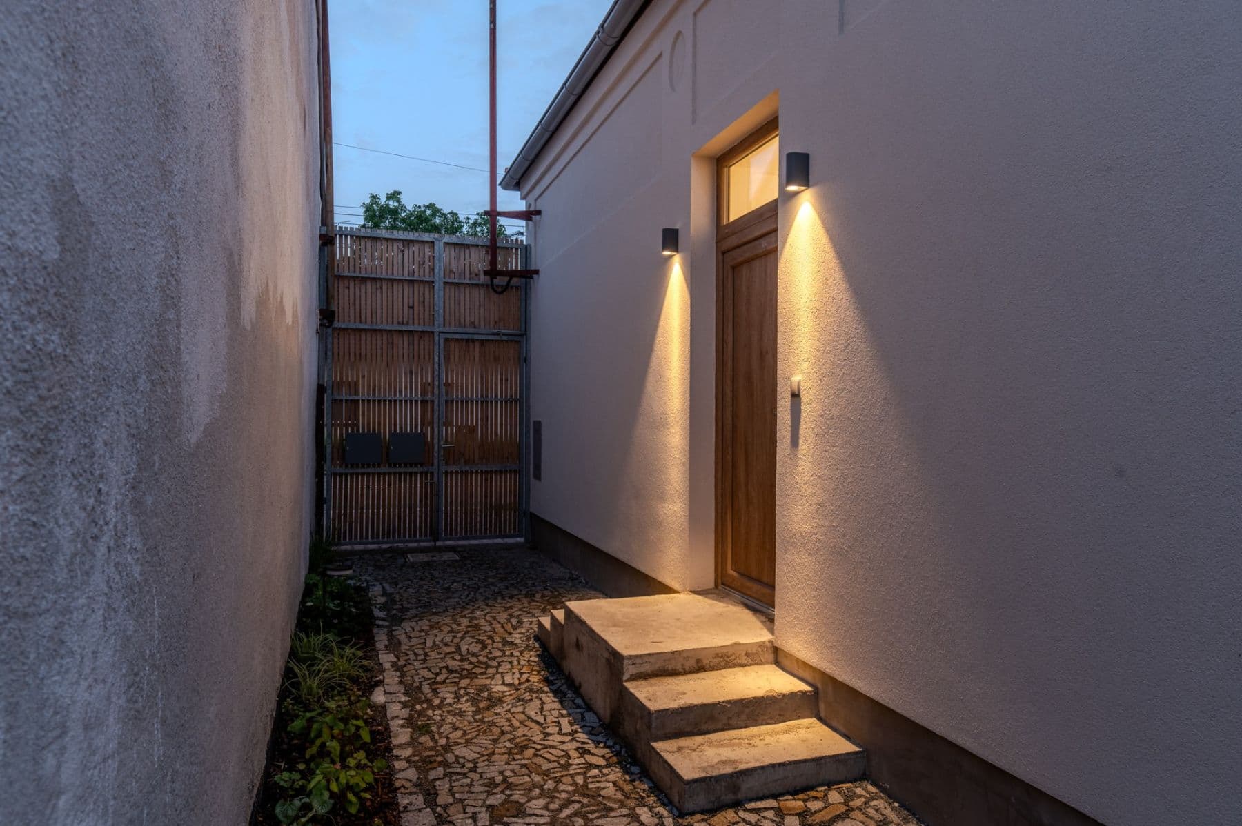 Pronájem bytu 1+kk 29 m², Dašická, Pardubice, Pardubický kraj Pronájem bytu 1+kk 29 m², Dašická, Pardubice, Pardubický kraj