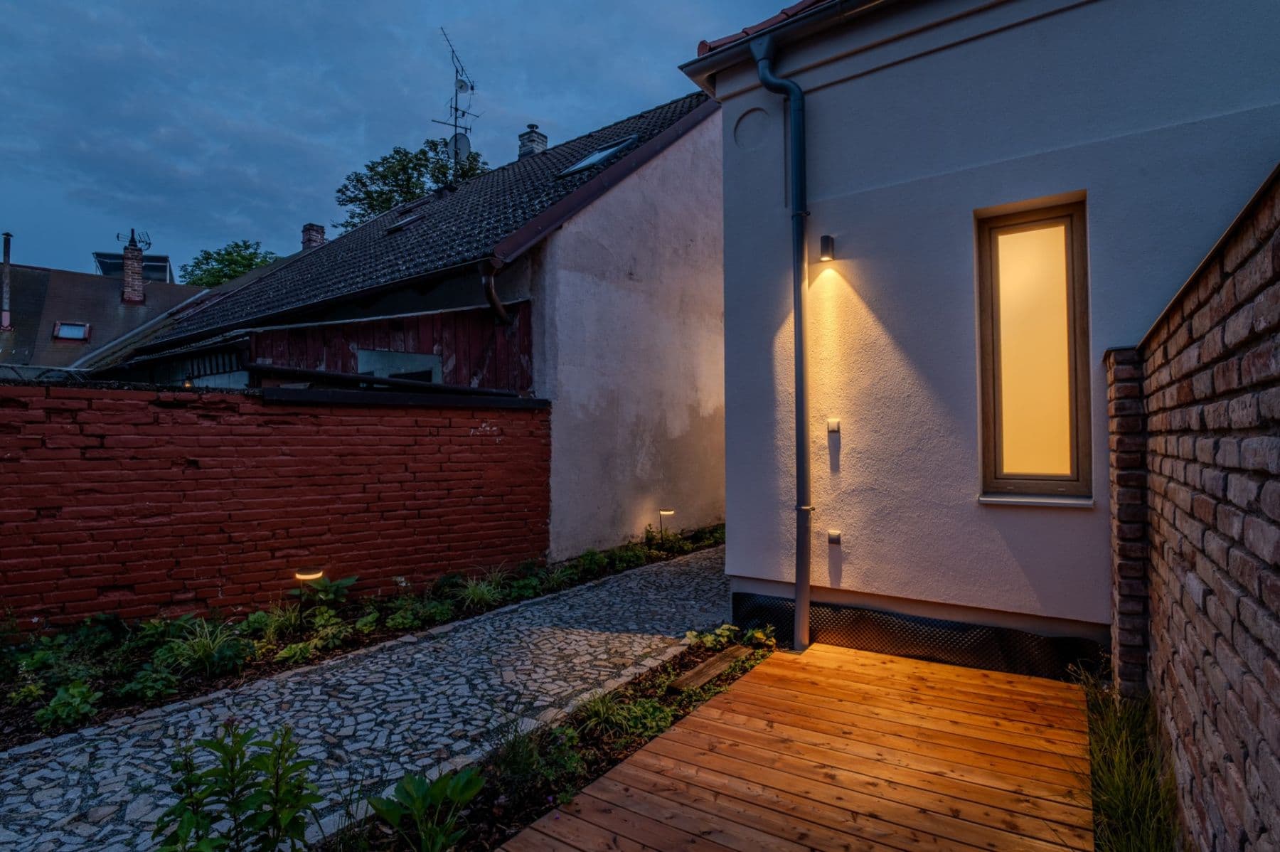 Pronájem bytu 1+kk 29 m², Dašická, Pardubice, Pardubický kraj Pronájem bytu 1+kk 29 m², Dašická, Pardubice, Pardubický kraj