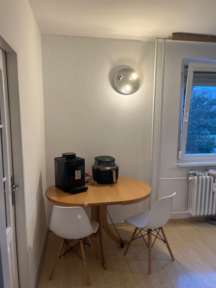 Pronájem bytu 4+1 70 m², Doubravická, Praha, Praha Pronájem bytu 4+1 70 m², Doubravická, Praha, Praha