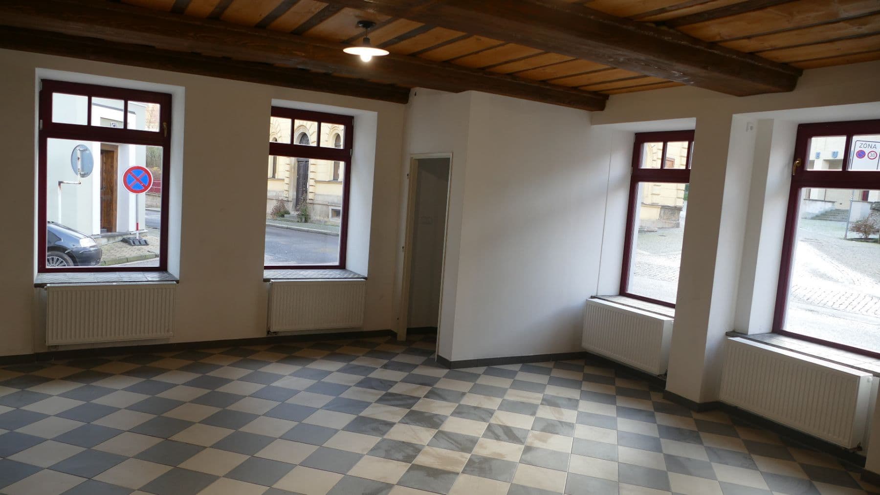 Pronájem nebytového prostoru 70 m², Kafkova, Nová Paka, Královéhradecký kraj Pronájem nebytového prostoru 70 m², Kafkova, Nová Paka, Královéhradecký kraj