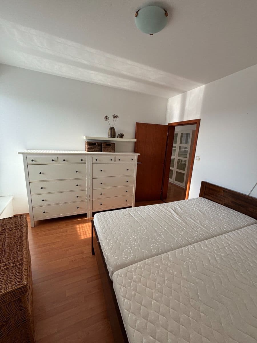Prodej bytu 2+kk 47 m², Litvínovická, České Budějovice, Jihočeský kraj Prodej bytu 2+kk 47 m², Litvínovická, České Budějovice, Jihočeský kraj