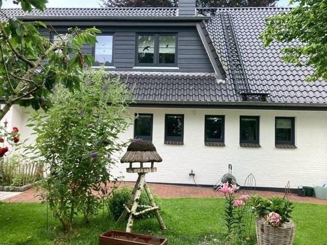 Prodej domu 160 m², pozemek 940 m², Stadum, Šlesvicko-Holštýnsko Prodej domu 160 m², pozemek 940 m², Stadum, Šlesvicko-Holštýnsko