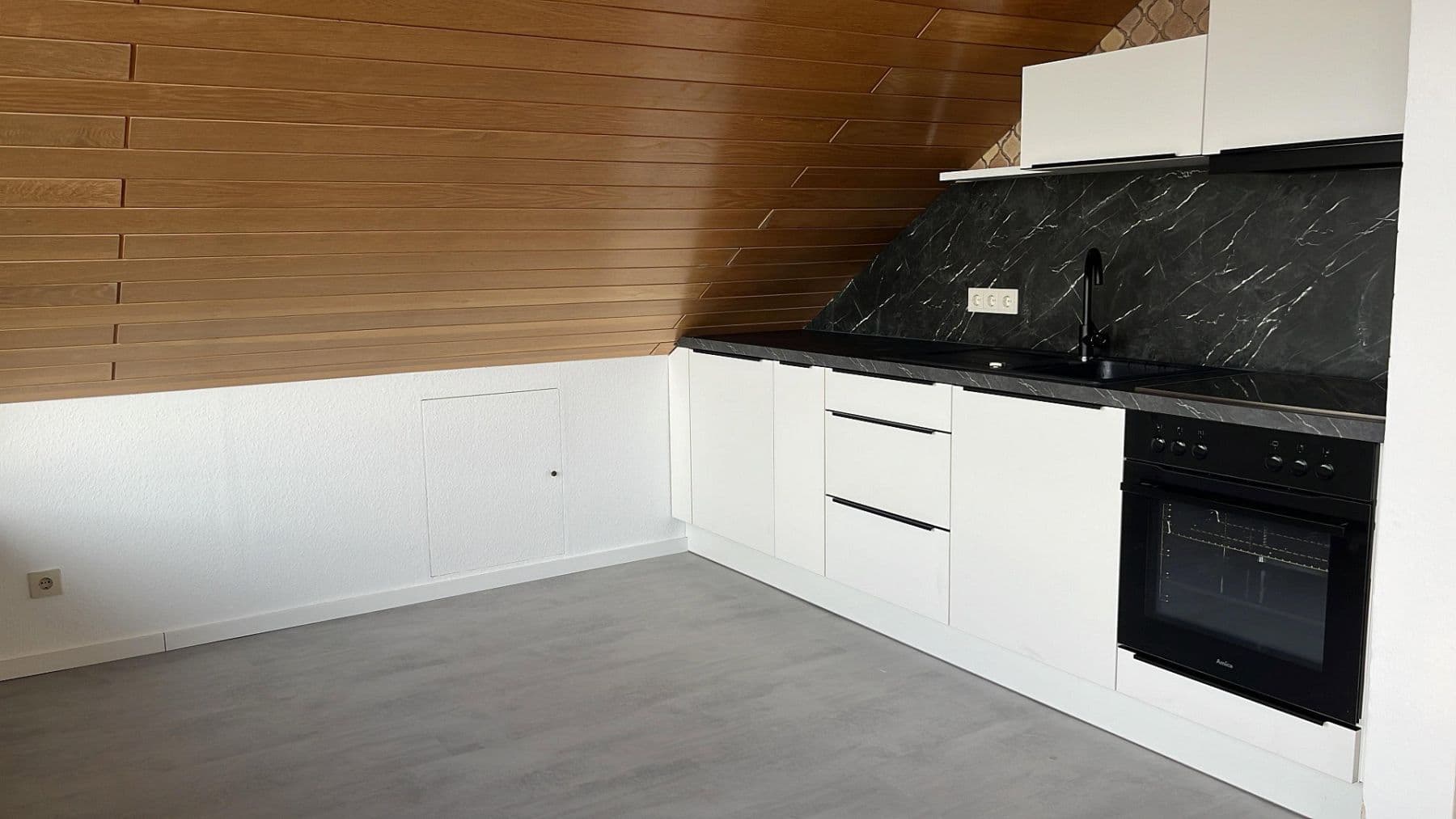 Pronájem bytu 3+1 77 m², Rossertblick 11, Eppstein, Hessen Pronájem bytu 3+1 77 m², Rossertblick 11, Eppstein, Hessen