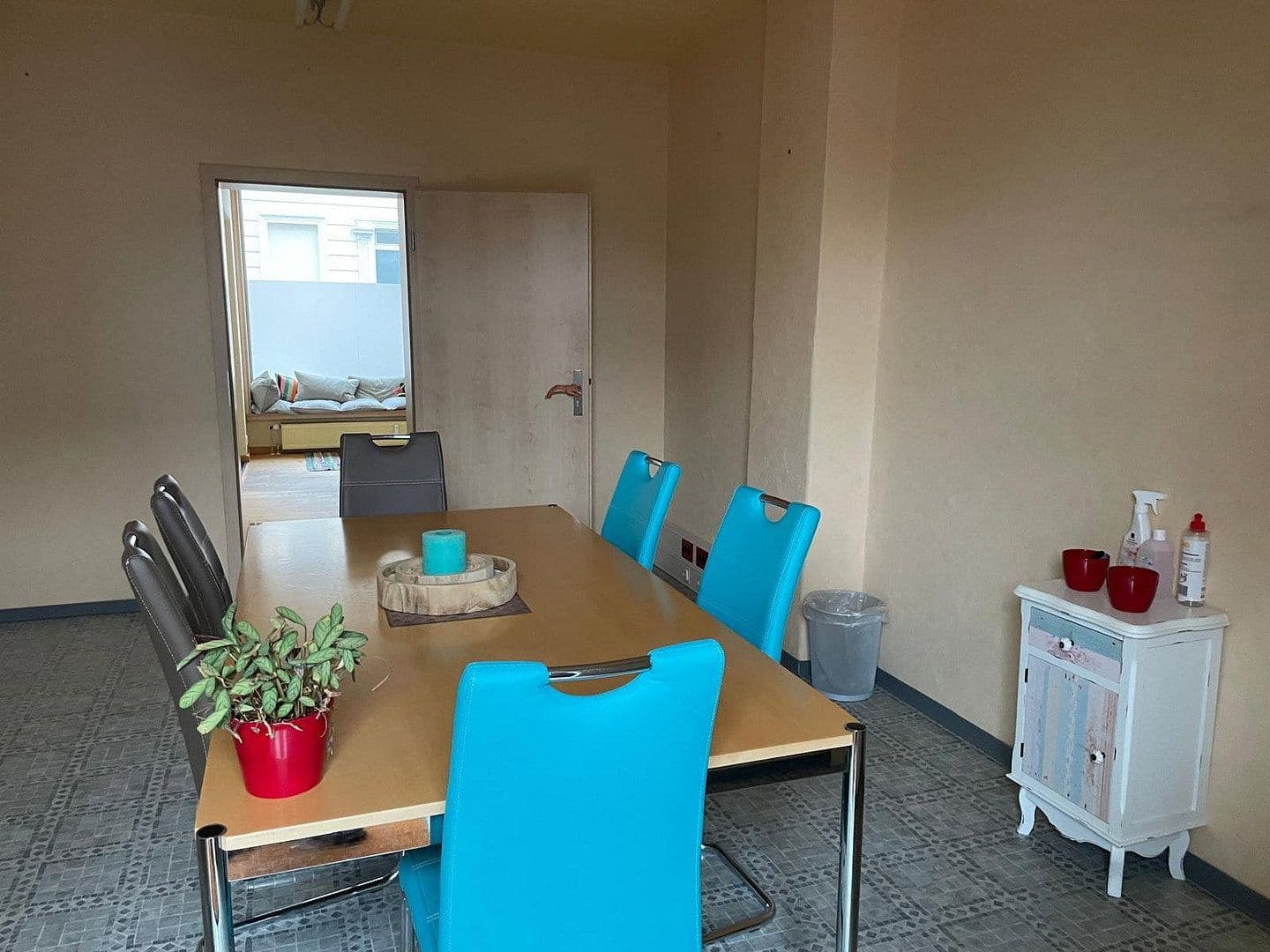 Pronájem kanceláře 95 m², Oberhausen, Severní Porýní-Vestfálsko Pronájem kanceláře 95 m², Oberhausen, Severní Porýní-Vestfálsko