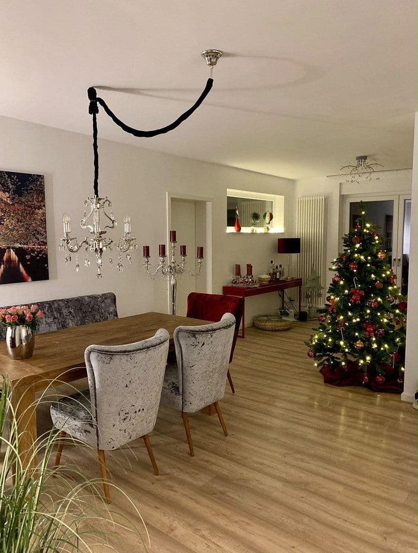 Pronájem domu 173 m², pozemek 521 m², Idstein, Hessen Pronájem domu 173 m², pozemek 521 m², Idstein, Hessen