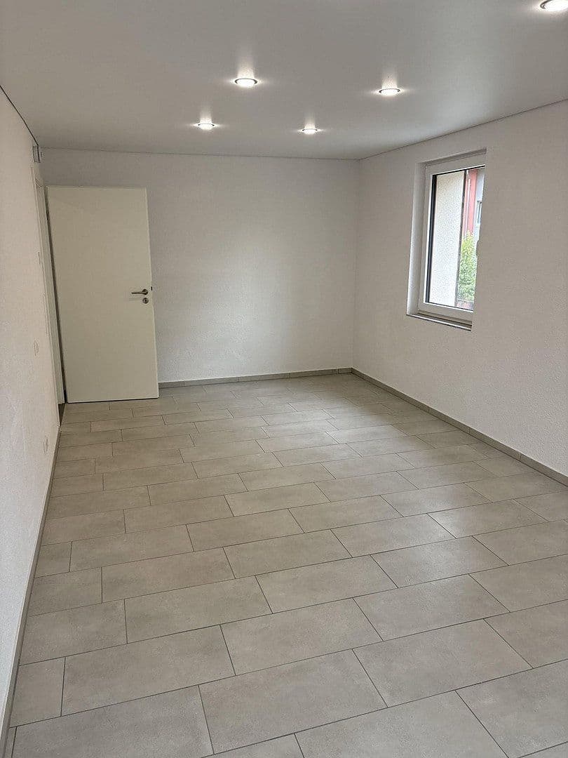 Pronájem bytu 3+1 74 m², Senefelder Straße 4, Pforzheim, Bádensko-Württembersko Pronájem bytu 3+1 74 m², Senefelder Straße 4, Pforzheim, Bádensko-Württembersko
