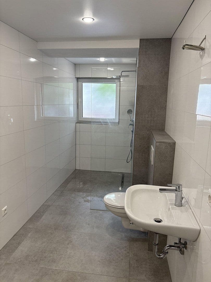 Pronájem bytu 3+1 74 m², Senefelder Straße 4, Pforzheim, Bádensko-Württembersko Pronájem bytu 3+1 74 m², Senefelder Straße 4, Pforzheim, Bádensko-Württembersko