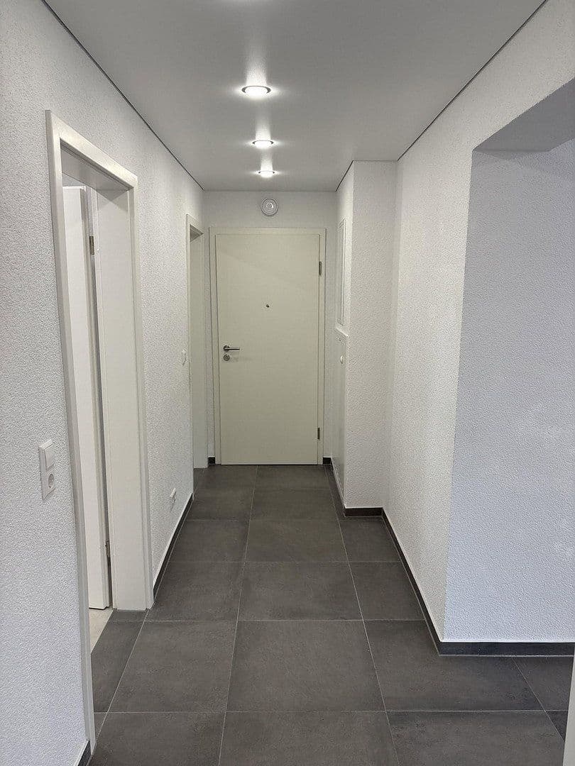 Pronájem bytu 3+1 74 m², Senefelder Straße 4, Pforzheim, Bádensko-Württembersko Pronájem bytu 3+1 74 m², Senefelder Straße 4, Pforzheim, Bádensko-Württembersko