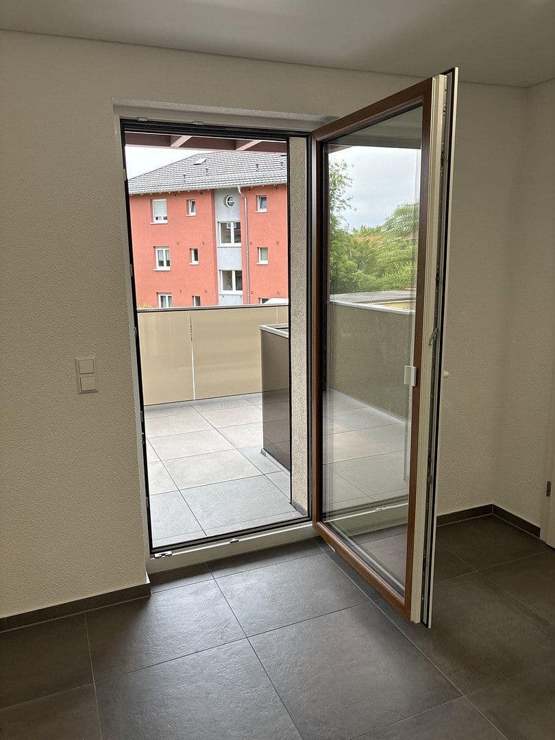 Pronájem bytu 3+1 74 m², Senefelder Straße 4, Pforzheim, Bádensko-Württembersko Pronájem bytu 3+1 74 m², Senefelder Straße 4, Pforzheim, Bádensko-Württembersko