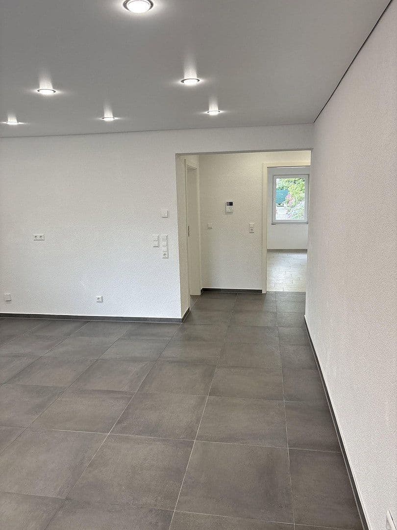 Pronájem bytu 3+1 74 m², Senefelder Straße 4, Pforzheim, Bádensko-Württembersko Pronájem bytu 3+1 74 m², Senefelder Straße 4, Pforzheim, Bádensko-Württembersko