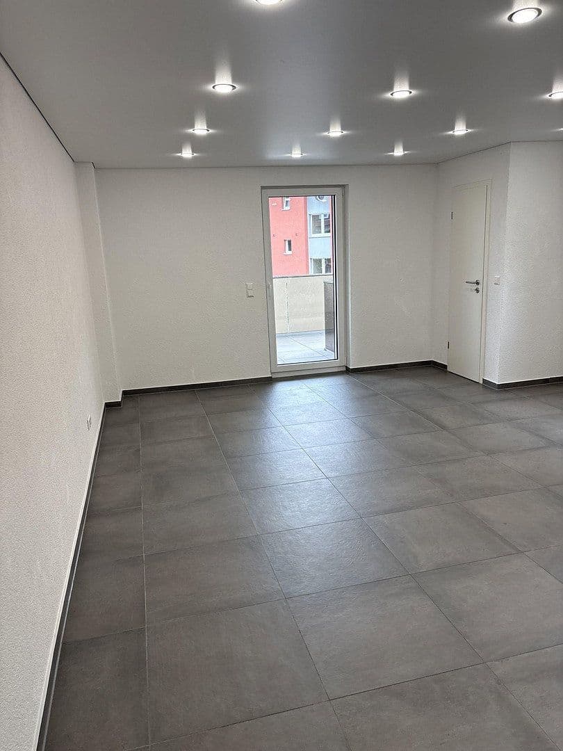 Pronájem bytu 3+1 74 m², Senefelder Straße 4, Pforzheim, Bádensko-Württembersko Pronájem bytu 3+1 74 m², Senefelder Straße 4, Pforzheim, Bádensko-Württembersko