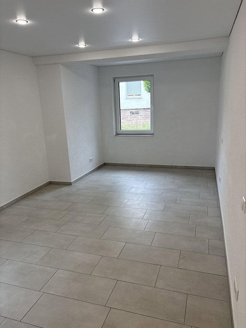 Pronájem bytu 3+1 74 m², Senefelder Straße 4, Pforzheim, Bádensko-Württembersko Pronájem bytu 3+1 74 m², Senefelder Straße 4, Pforzheim, Bádensko-Württembersko