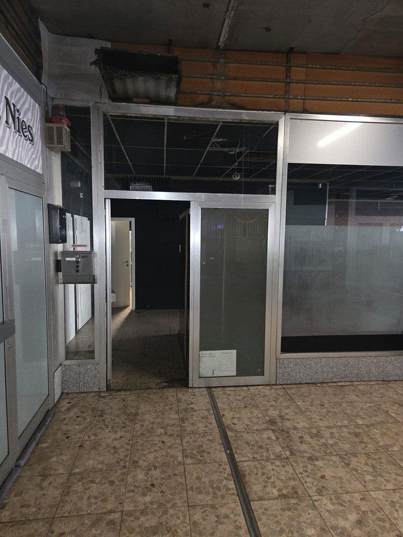 Pronájem kanceláře 115 m², Oberhausen, Severní Porýní-Vestfálsko Pronájem kanceláře 115 m², Oberhausen, Severní Porýní-Vestfálsko