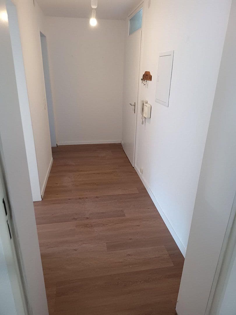 Pronájem bytu 2+1 81 m², Graf-Berthold-Straße 22, Bad Herrenalb, Bádensko-Württembersko Pronájem bytu 2+1 81 m², Graf-Berthold-Straße 22, Bad Herrenalb, Bádensko-Württembersko