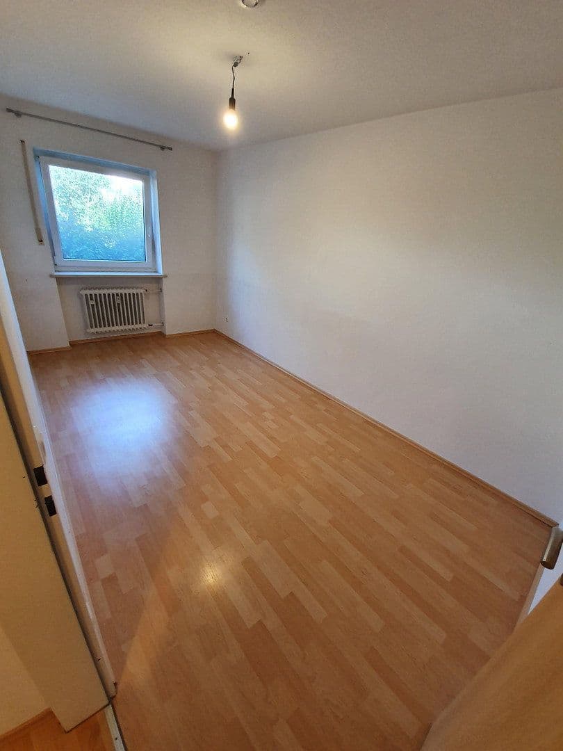 Pronájem bytu 4+1 106 m², Pliening, Bavorsko Pronájem bytu 4+1 106 m², Pliening, Bavorsko