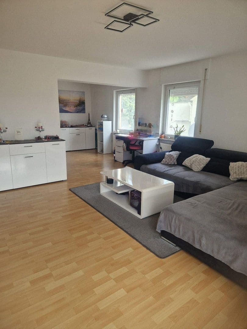 Pronájem bytu 4+1 130 m², Graneggweg 8, Waldstetten, Bádensko-Württembersko Pronájem bytu 4+1 130 m², Graneggweg 8, Waldstetten, Bádensko-Württembersko