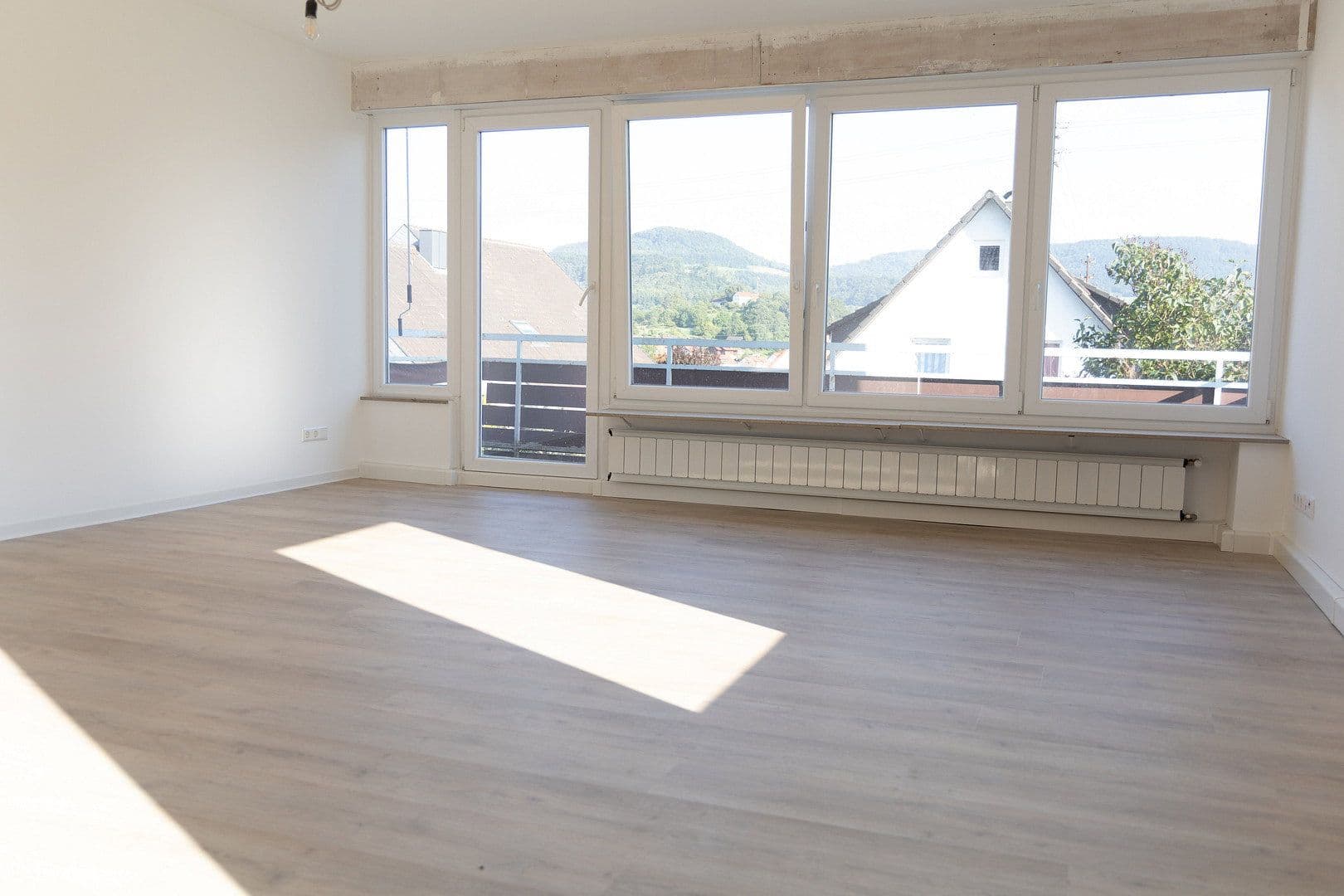 Pronájem bytu 4+1 130 m², Graneggweg 8, Waldstetten, Bádensko-Württembersko Pronájem bytu 4+1 130 m², Graneggweg 8, Waldstetten, Bádensko-Württembersko