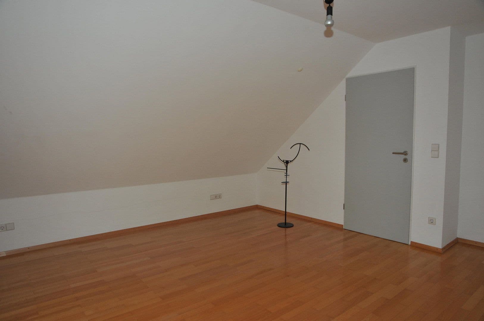 Prodej domu 230 m², pozemek 680 m², Am Hohen Rain 38, Ulm, Bádensko-Württembersko Prodej domu 230 m², pozemek 680 m², Am Hohen Rain 38, Ulm, Bádensko-Württembersko