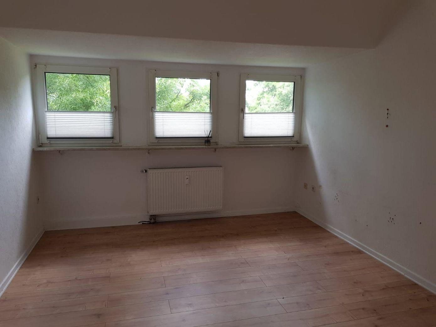 Pronájem bytu 3+1 55 m², Odenwaldstraße 16, Oberhausen, Severní Porýní-Vestfálsko Pronájem bytu 3+1 55 m², Odenwaldstraße 16, Oberhausen, Severní Porýní-Vestfálsko