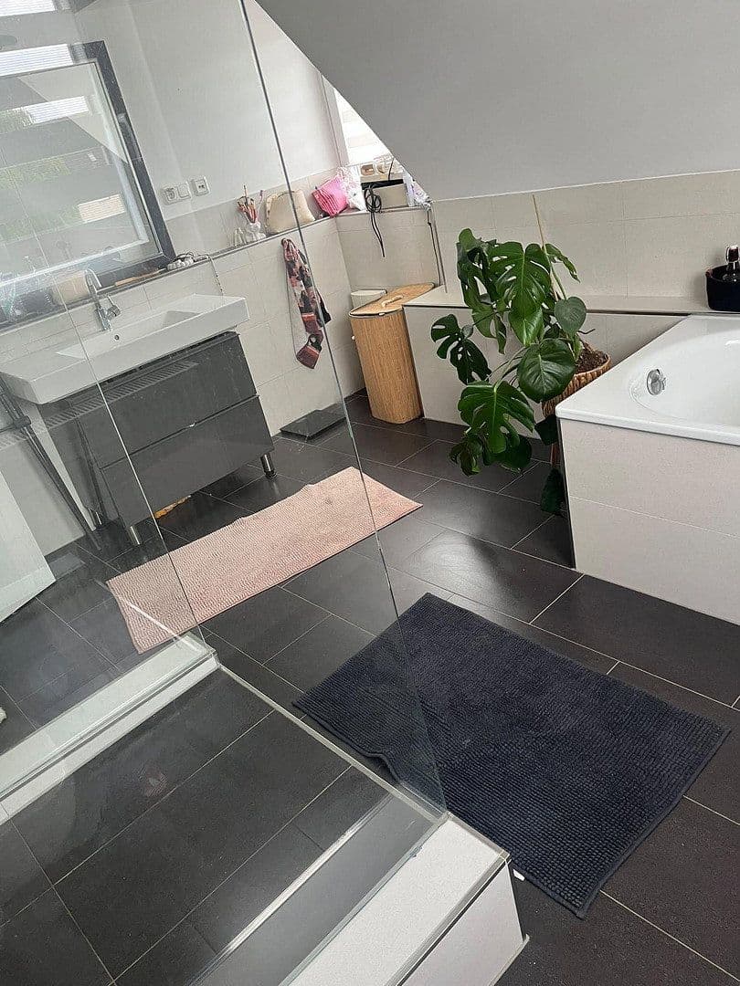 Prodej bytu 3+kk 74 m², Förderstraße 10, Essen, Severní Porýní-Vestfálsko Prodej bytu 3+kk 74 m², Förderstraße 10, Essen, Severní Porýní-Vestfálsko