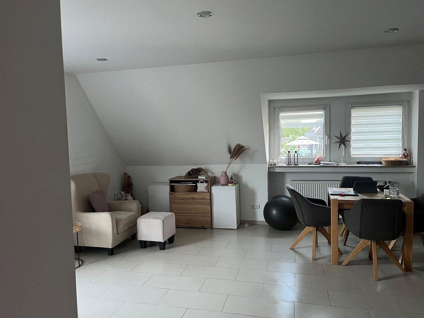 Prodej bytu 3+kk 74 m², Förderstraße 10, Essen, Severní Porýní-Vestfálsko Prodej bytu 3+kk 74 m², Förderstraße 10, Essen, Severní Porýní-Vestfálsko