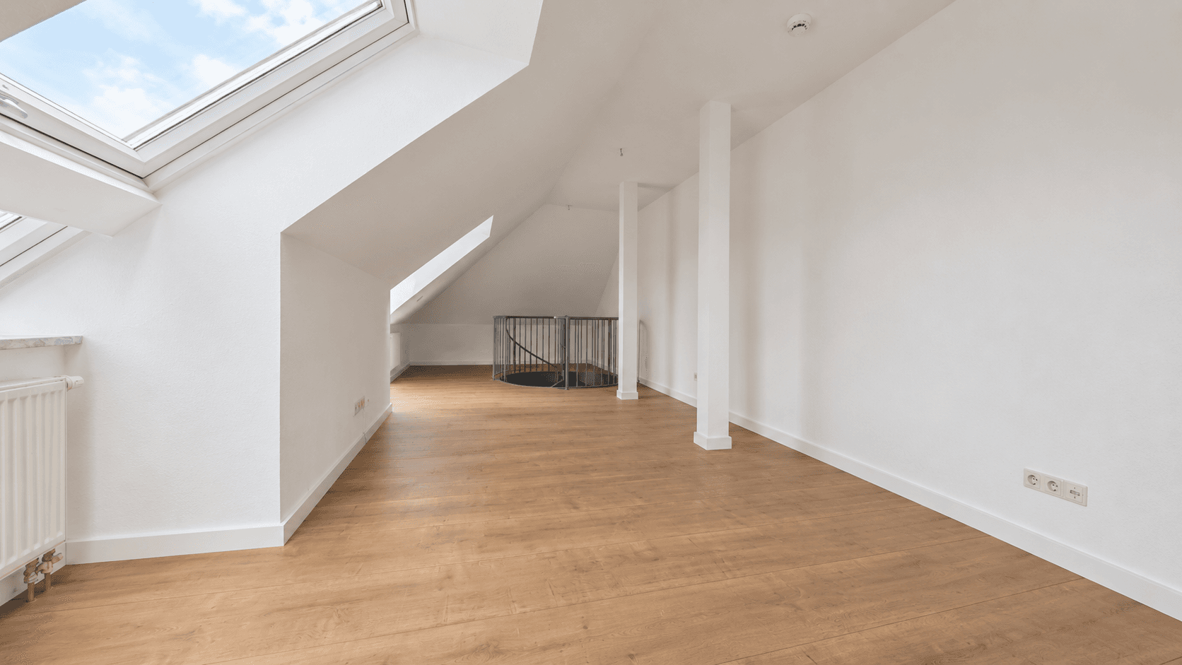 Pronájem bytu 1+1 40 m², Schönbachstraße 88, Leipzig, Sasko Pronájem bytu 1+1 40 m², Schönbachstraße 88, Leipzig, Sasko