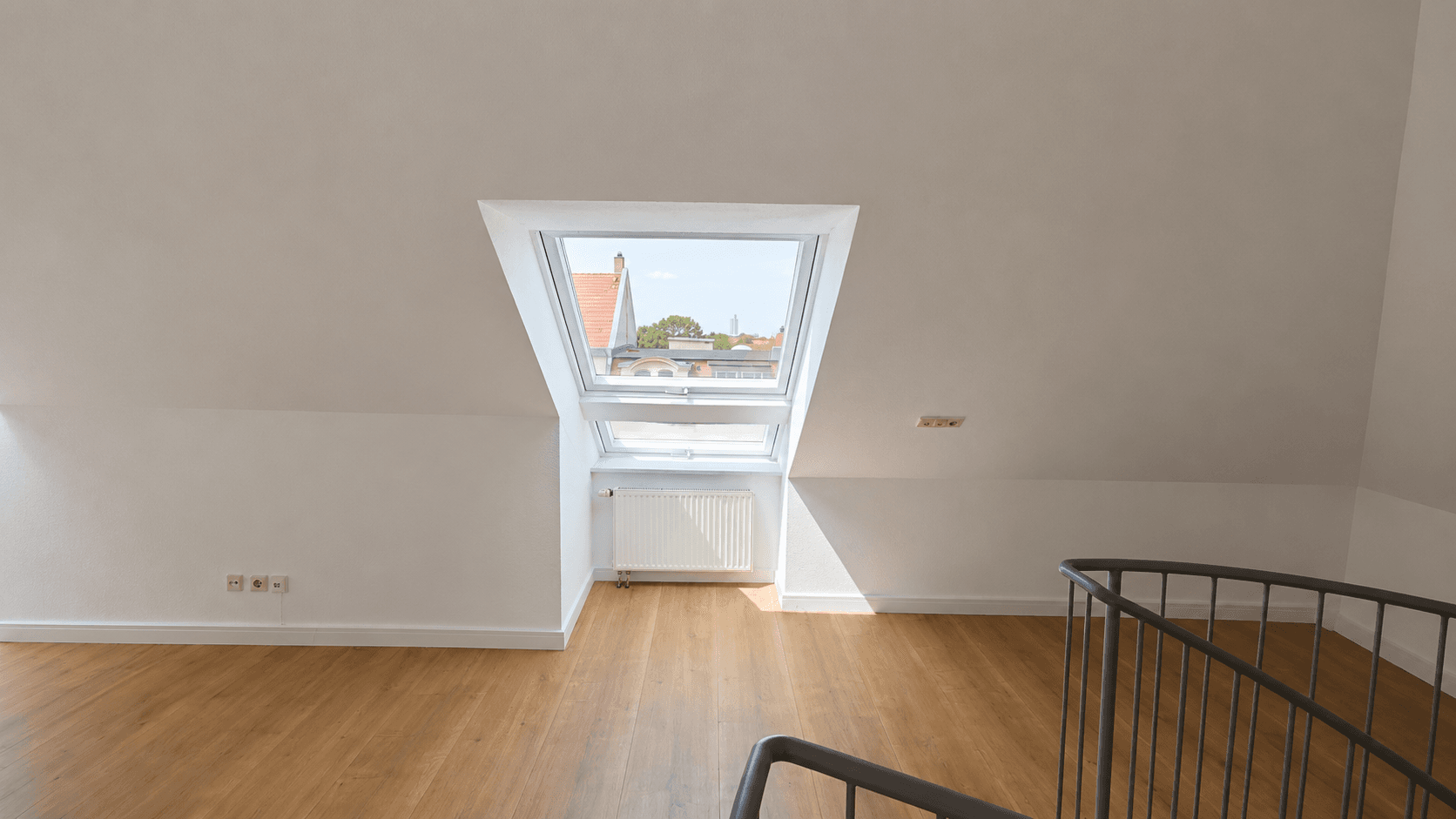 Pronájem bytu 1+1 40 m², Schönbachstraße 88, Leipzig, Sasko Pronájem bytu 1+1 40 m², Schönbachstraße 88, Leipzig, Sasko