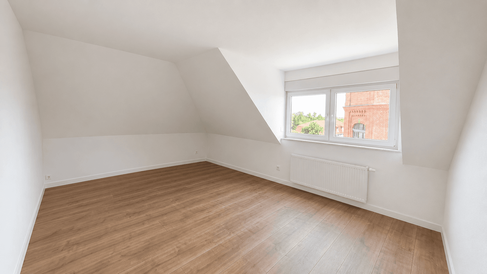 Pronájem bytu 1+1 40 m², Schönbachstraße 88, Leipzig, Sasko Pronájem bytu 1+1 40 m², Schönbachstraße 88, Leipzig, Sasko