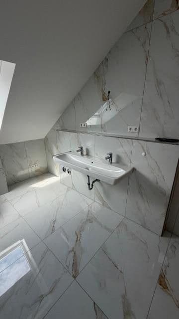 Pronájem bytu 3+1 125 m², Ketsch, Bádensko-Württembersko Pronájem bytu 3+1 125 m², Ketsch, Bádensko-Württembersko