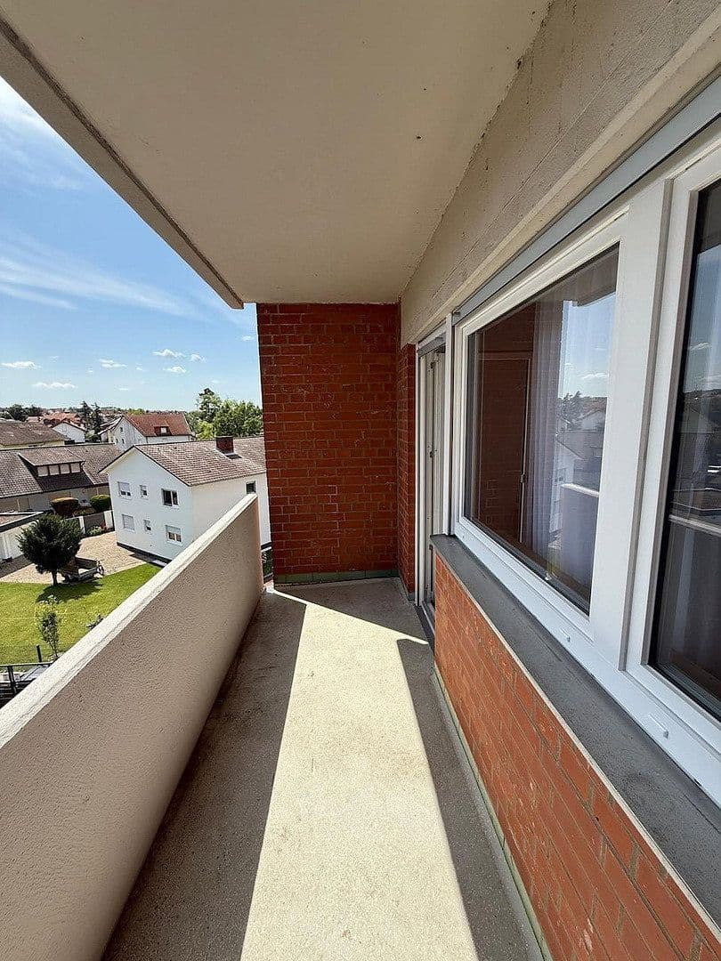 Pronájem bytu 1+1 31 m², Nußloch, Bádensko-Württembersko Pronájem bytu 1+1 31 m², Nußloch, Bádensko-Württembersko