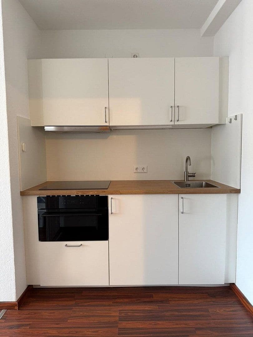 Pronájem bytu 1+1 31 m², Nußloch, Bádensko-Württembersko Pronájem bytu 1+1 31 m², Nußloch, Bádensko-Württembersko