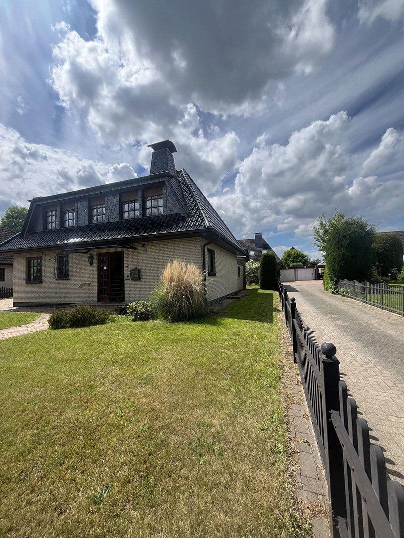 Prodej domu 130 m², pozemek 750 m², Ellerbek, Šlesvicko-Holštýnsko Prodej domu 130 m², pozemek 750 m², Ellerbek, Šlesvicko-Holštýnsko