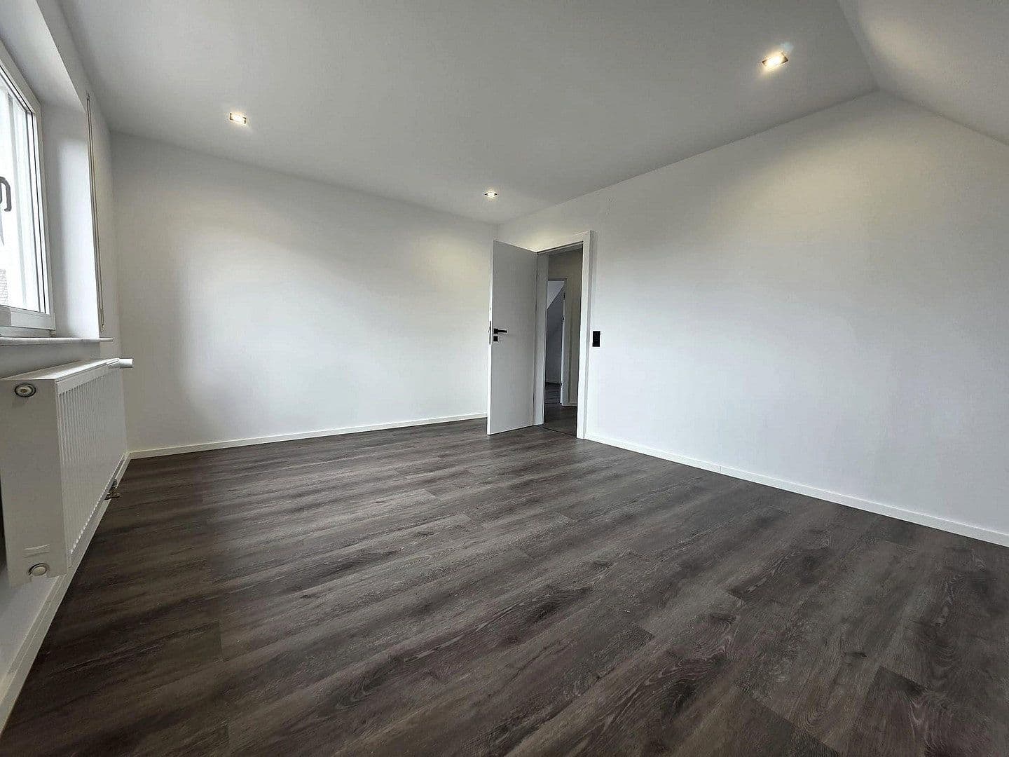 Prodej bytu 4+kk 123 m², Waldstetten, Bádensko-Württembersko Prodej bytu 4+kk 123 m², Waldstetten, Bádensko-Württembersko
