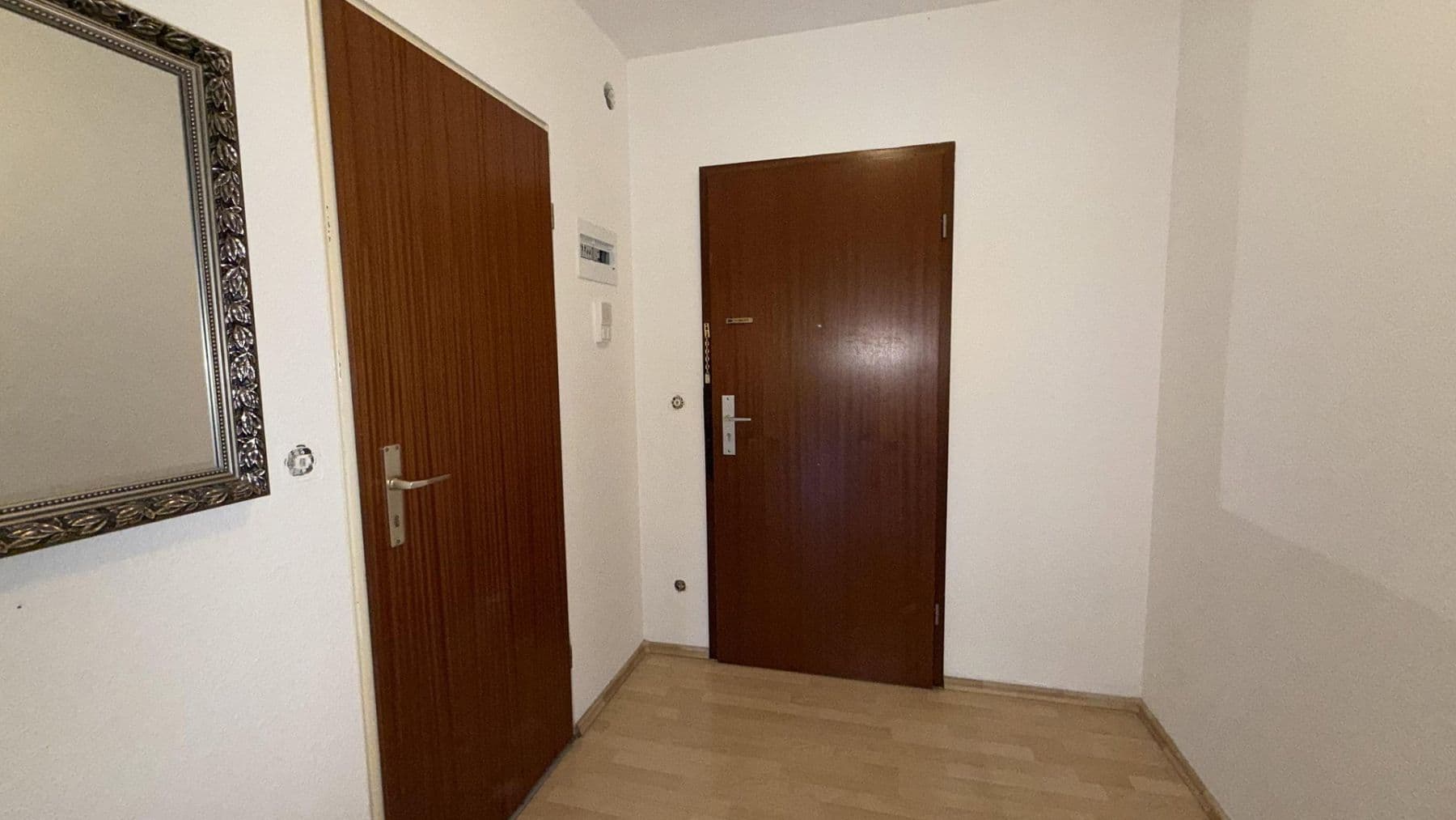 Pronájem bytu 1+1 34 m², Bruchsal, Bádensko-Württembersko Pronájem bytu 1+1 34 m², Bruchsal, Bádensko-Württembersko