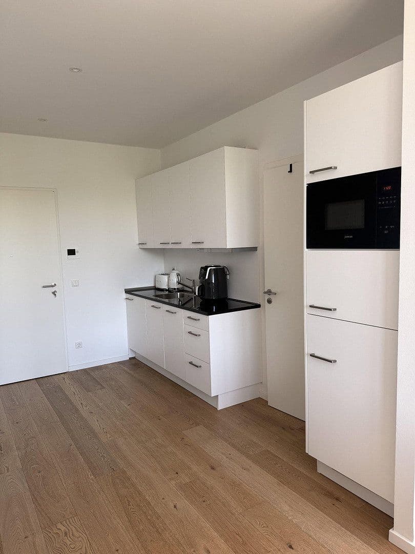 Pronájem bytu 1+1 34 m², Fürstenrieder Str. 285, München, Bavorsko Pronájem bytu 1+1 34 m², Fürstenrieder Str. 285, München, Bavorsko