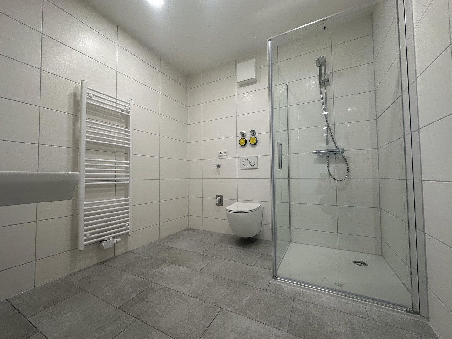 Pronájem bytu 3+1 86 m², Fichtestr. 40, Singen (Hohentwiel), Bádensko-Württembersko Pronájem bytu 3+1 86 m², Fichtestr. 40, Singen (Hohentwiel), Bádensko-Württembersko