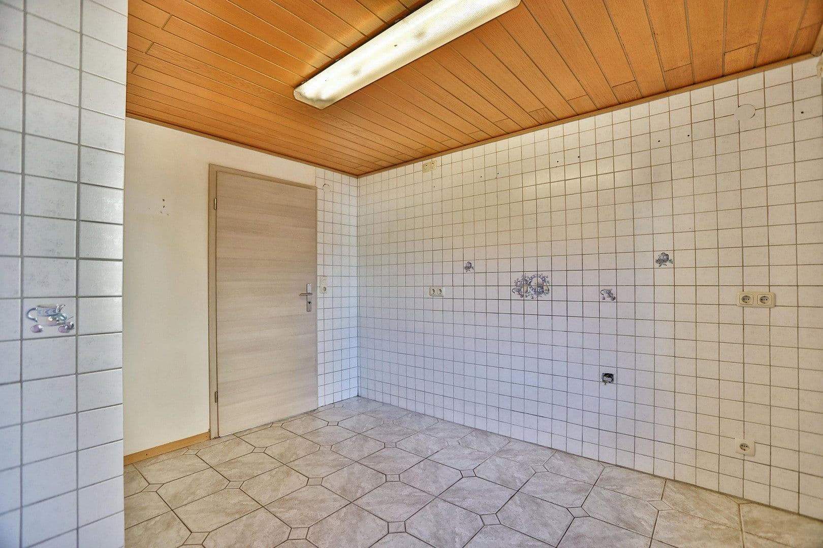 Prodej domu 130 m², pozemek 285 m², Buchbergstraße 4, Freigericht, Hessen Prodej domu 130 m², pozemek 285 m², Buchbergstraße 4, Freigericht, Hessen