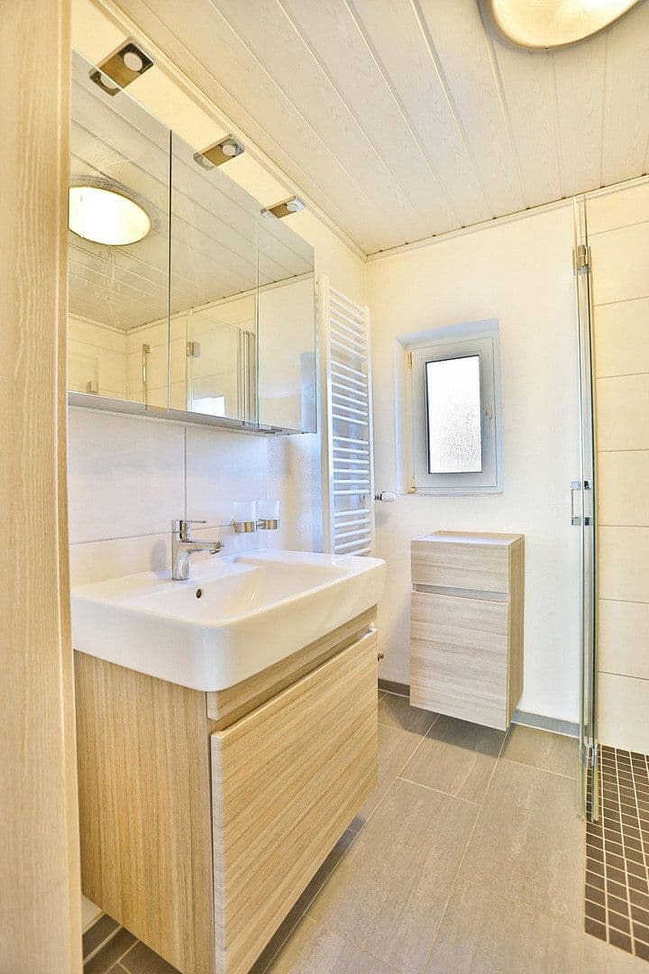 Prodej domu 130 m², pozemek 285 m², Buchbergstraße 4, Freigericht, Hessen Prodej domu 130 m², pozemek 285 m², Buchbergstraße 4, Freigericht, Hessen