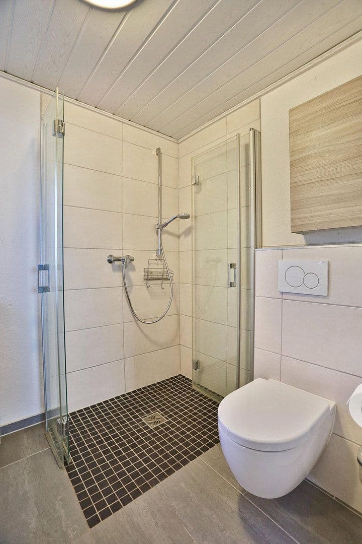 Prodej domu 130 m², pozemek 285 m², Buchbergstraße 4, Freigericht, Hessen Prodej domu 130 m², pozemek 285 m², Buchbergstraße 4, Freigericht, Hessen