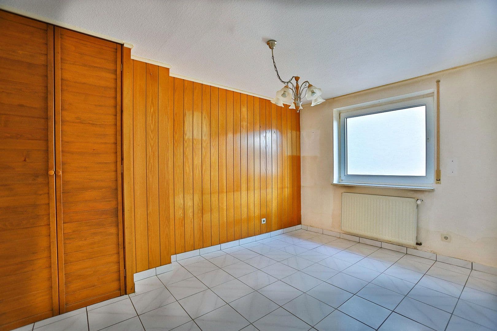 Prodej domu 130 m², pozemek 285 m², Buchbergstraße 4, Freigericht, Hessen Prodej domu 130 m², pozemek 285 m², Buchbergstraße 4, Freigericht, Hessen