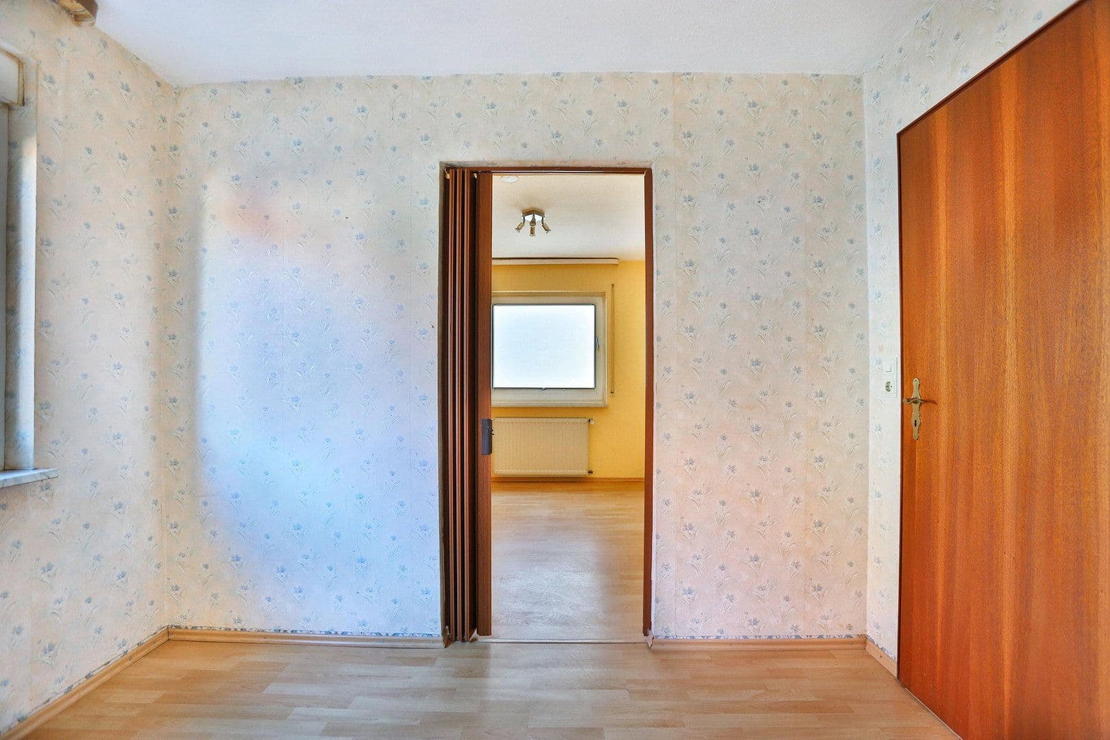 Prodej domu 130 m², pozemek 285 m², Buchbergstraße 4, Freigericht, Hessen Prodej domu 130 m², pozemek 285 m², Buchbergstraße 4, Freigericht, Hessen