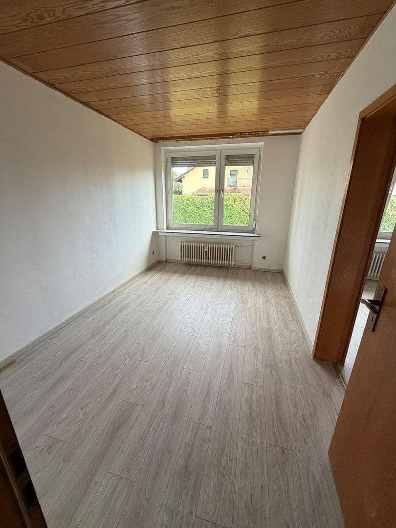 Pronájem bytu 4+1 90 m², Großkrotzenburg, Hessen Pronájem bytu 4+1 90 m², Großkrotzenburg, Hessen