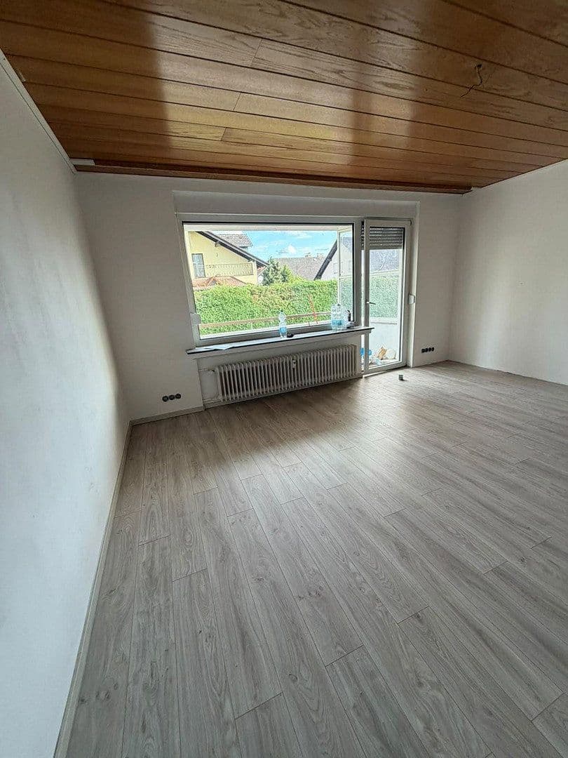Pronájem bytu 4+1 90 m², Großkrotzenburg, Hessen Pronájem bytu 4+1 90 m², Großkrotzenburg, Hessen