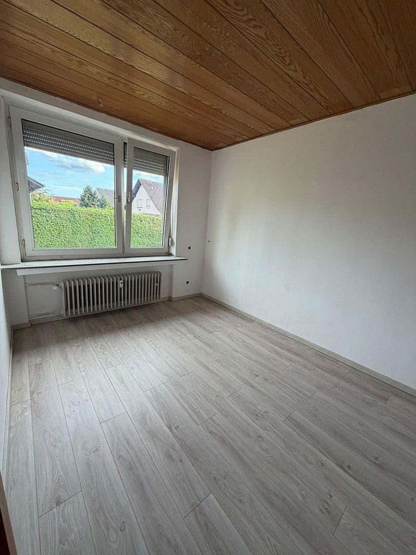 Pronájem bytu 4+1 90 m², Großkrotzenburg, Hessen Pronájem bytu 4+1 90 m², Großkrotzenburg, Hessen