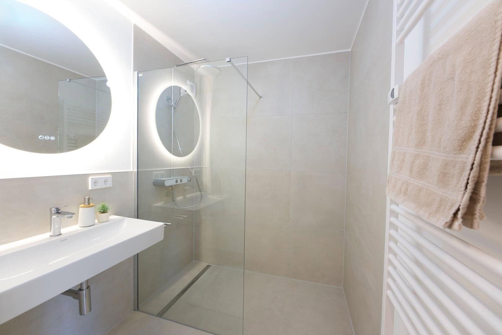 Prodej bytu 4+1 85 m², Mannspergerstraße 100, Stuttgart, Bádensko-Württembersko Prodej bytu 4+1 85 m², Mannspergerstraße 100, Stuttgart, Bádensko-Württembersko